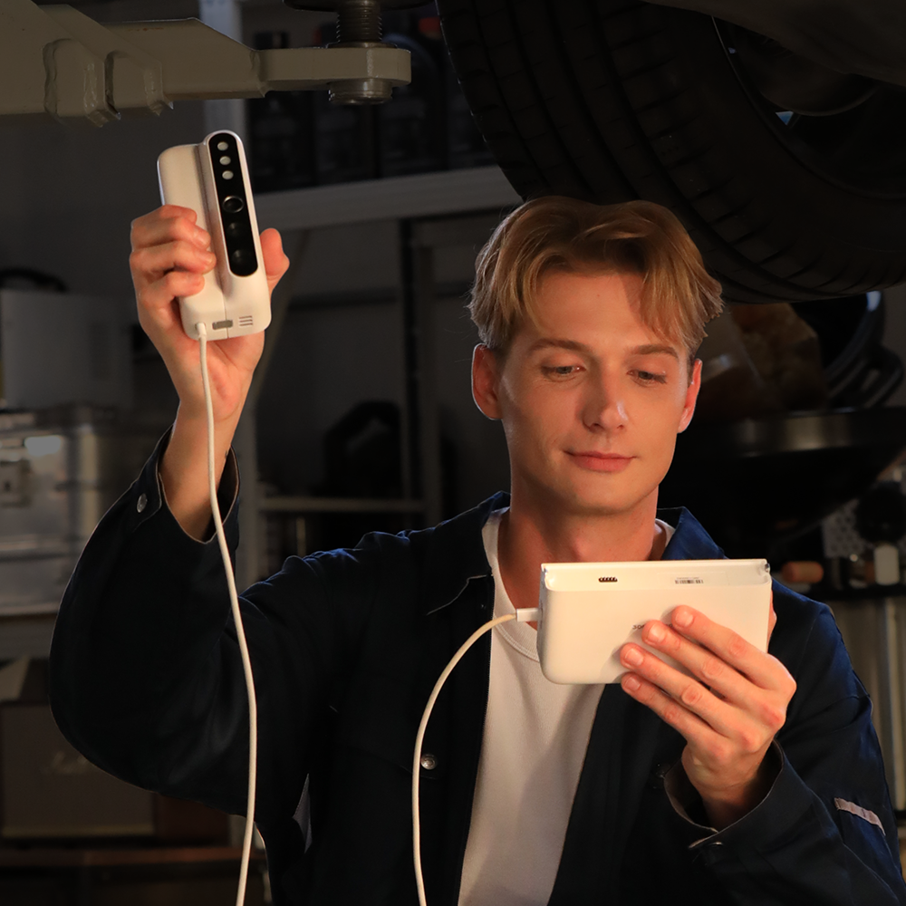 3DMakerpro EU Turtle 3D Scanner module and control pad enable portable split scanning with live progress.